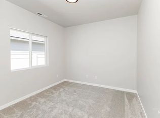 6779 W Plateau Creek Dr, Meridian, ID 83646