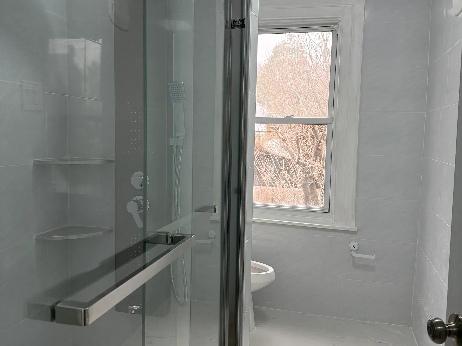 3 bed, 1200 sqft, $1,450 — Photo 2