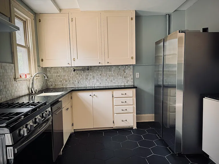 277 E Mithoff St — Photo 14