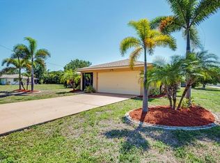616 SE 12th Ave, Cape Coral, FL 33990