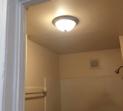 3rd image of 1714 N Washington St APT 3
