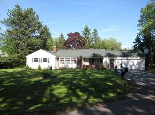 120 Henning Dr, Orchard Park, NY 14127