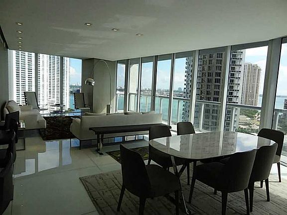 2nd image of 465 Brickell Av #1999