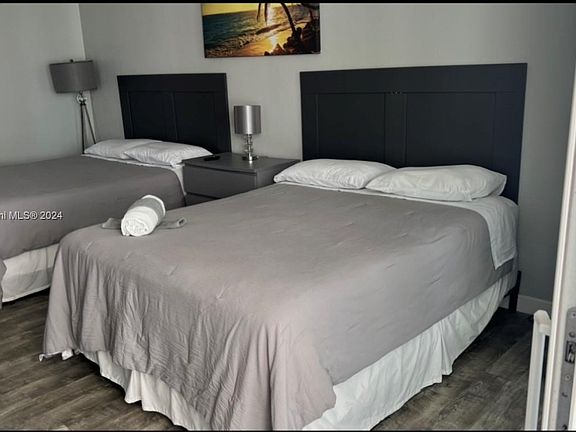 5th image of 19201 Collins Ave #602