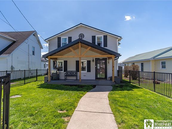 5th image of 3501 Lake St