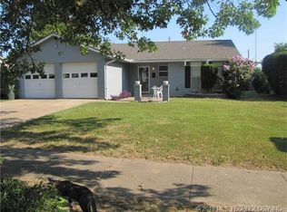 220 Kent Dr, Muskogee, OK 74403