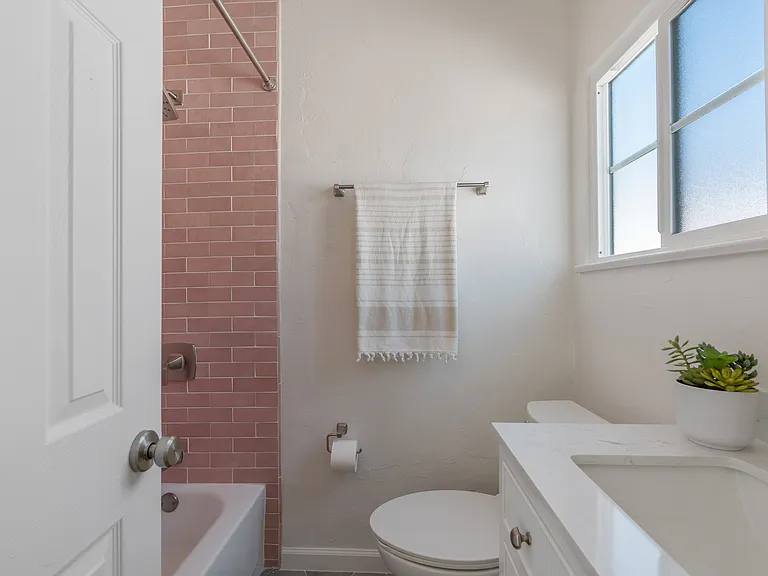 552 S Calle Santa Rosa — Photo 25