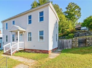 622 E Main St, Norwich, CT 06360