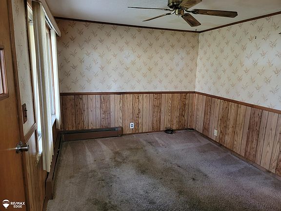 3rd image of 211 Athletic St