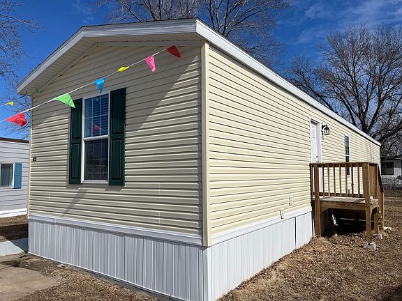 4th image of 1440 W Plum St #166