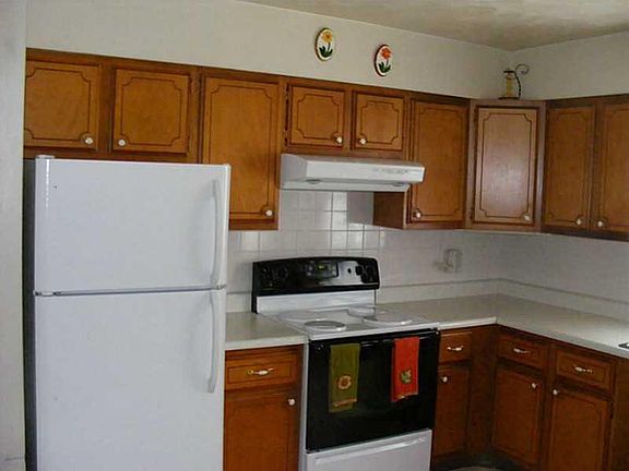 2nd image of 631 Russell Ave
