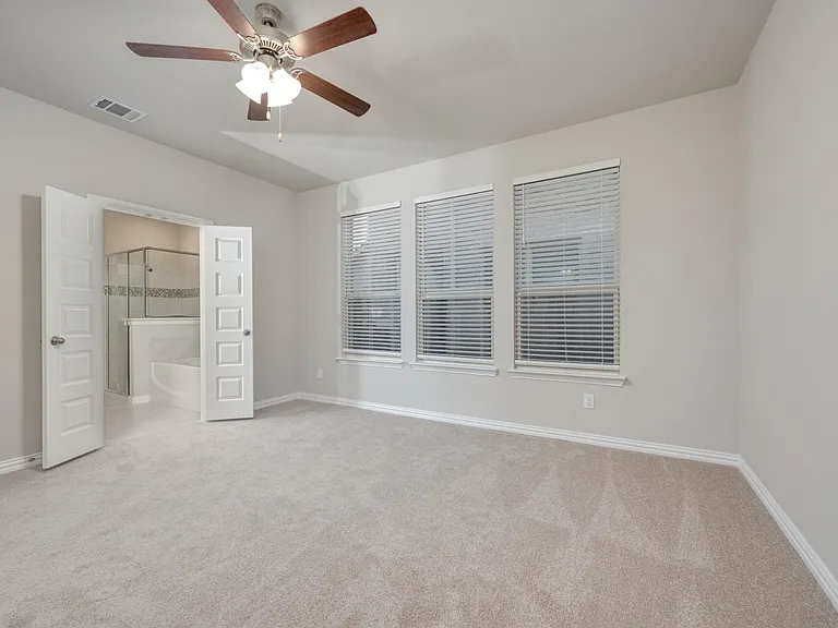 1237 Milfoil Dr — Photo 25