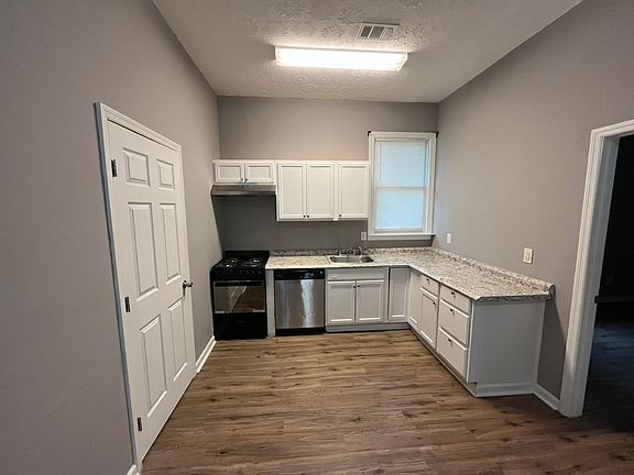 5th image of 3405 12th Ave APT C