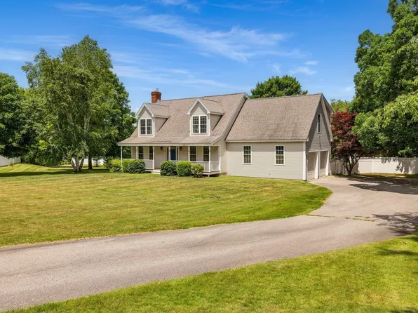 61 Bunker Hill Avenue, Stratham, NH 03885
