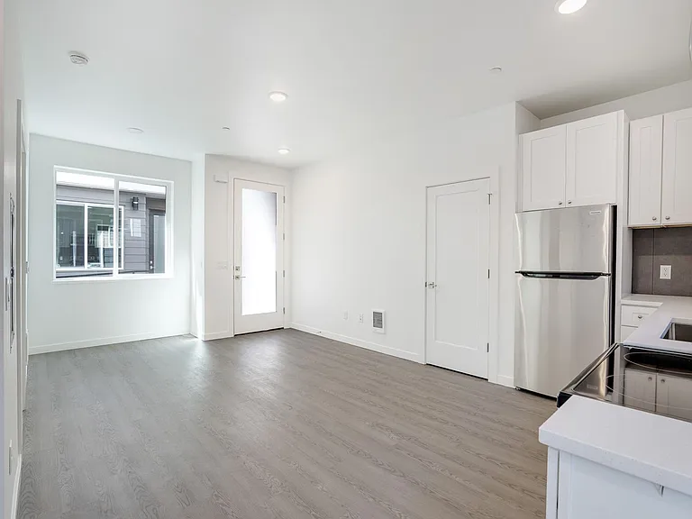 6841 N Montana Ave — Photo 22