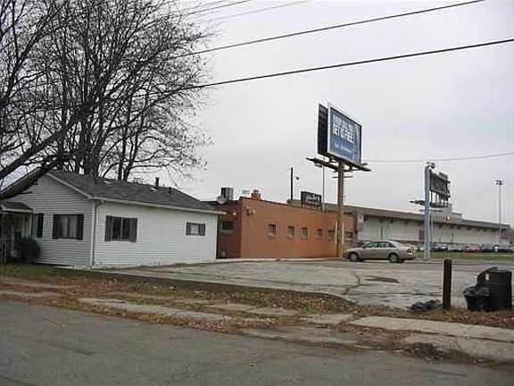 3rd image of 519 S Eddy St