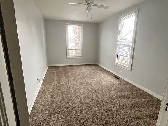 5th image of 2918 S Vine St