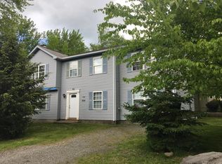 604 Country Place Dr, Tobyhanna, PA