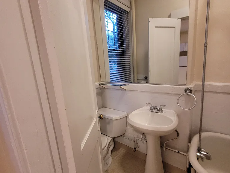 60 Queensberry St #A-1 — Photo 11