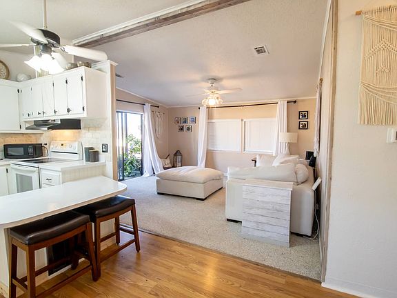 5th image of 246 Noble Ct