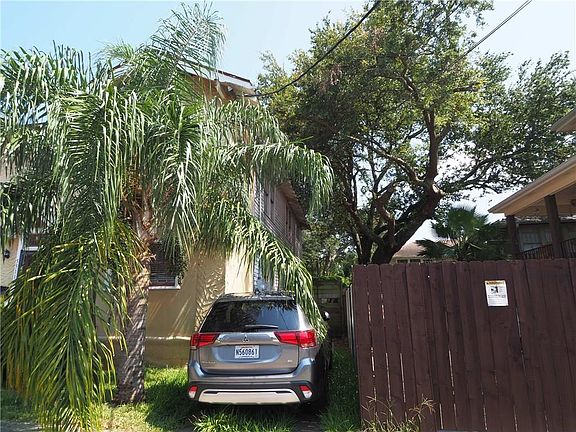 2nd image of 5509-11 Cucullu St