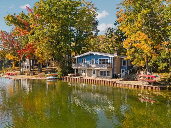 1351 Pointe Dr, Gaylord, MI 49735