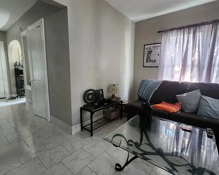 111 S Grandview Ave #2 — Photo 3