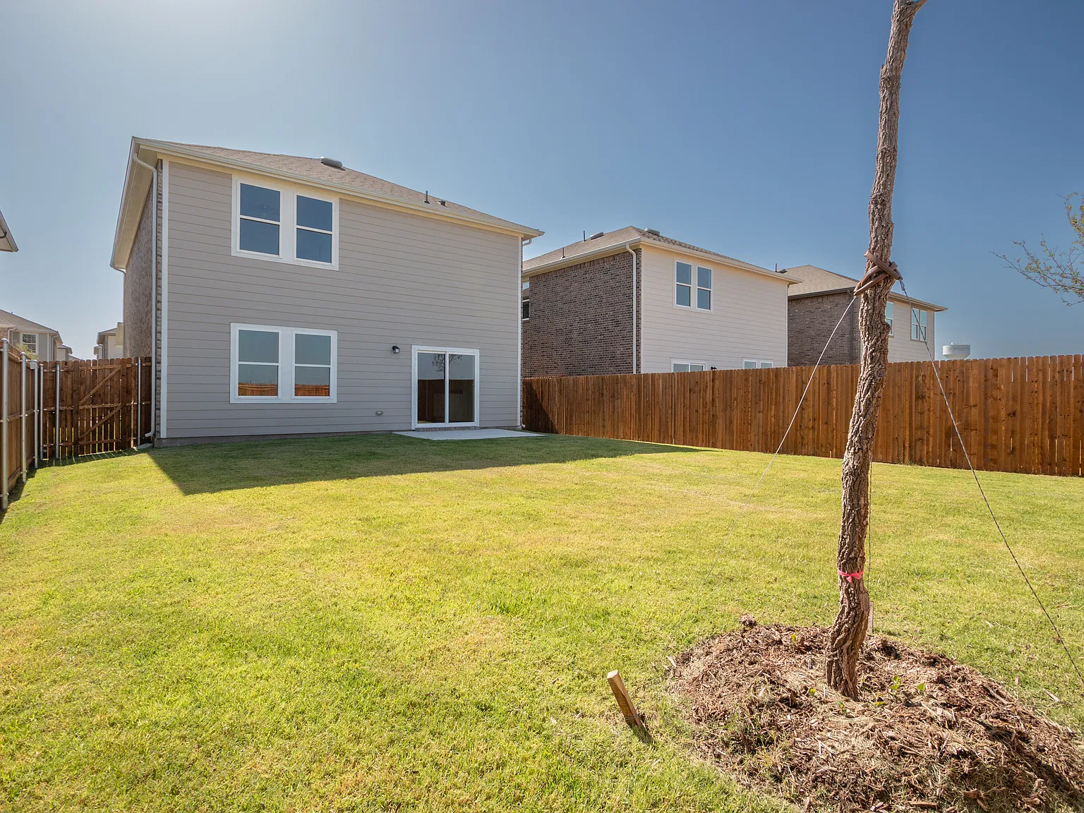 2104 Hamilton St — Photo 3