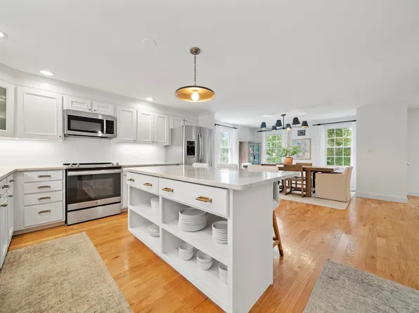 1 Fern Street, Windham, NH 03087