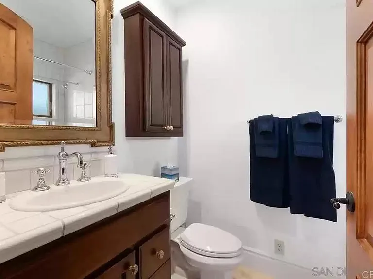 555 Ocean Blvd — Photo 28