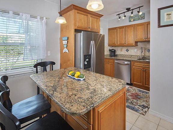 5th image of 190 N Collier Blvd APT I5
