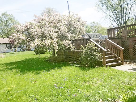 4th image of 916 Marion Ln