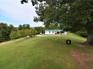 671 Crown Hill Rd, Leon, WV 25123