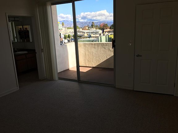 3rd image of 4328 Mammoth Ave APT 304