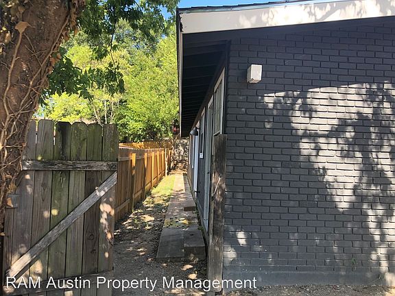 3rd image of 1204 Radcliff Dr #A