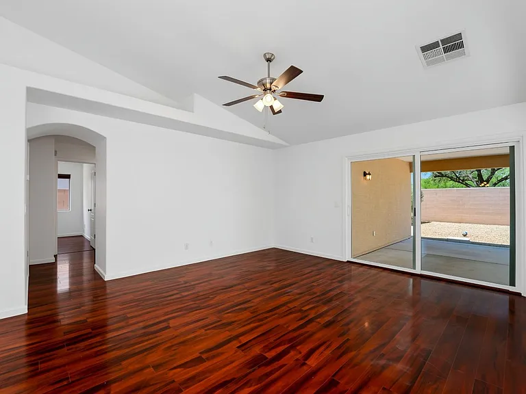 4420 E High Point Dr — Photo 25