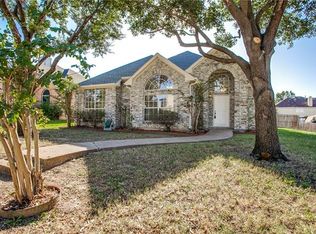 2232 Cross Timber Dr, Mesquite, TX 75181