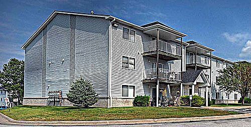 2nd image of 1106 Grenoble Dr