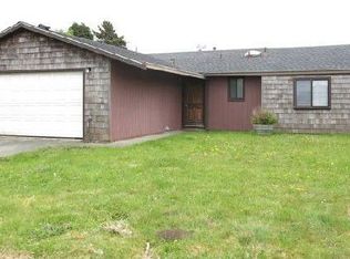 1130 Boss Rd, McKinleyville, CA 95519