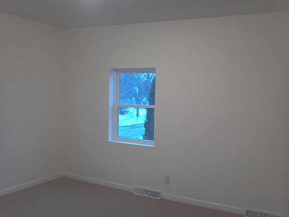 4th image of 132 W Arndt St