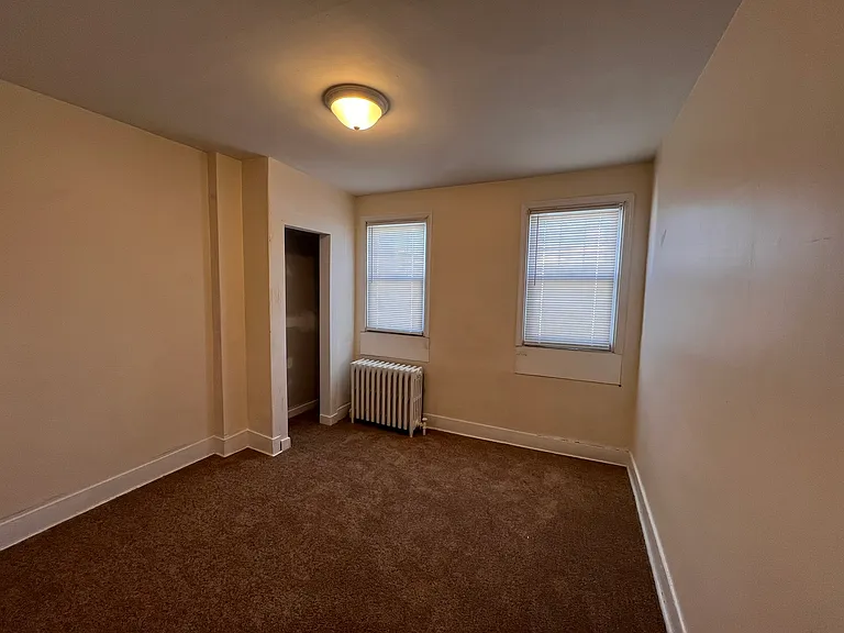 4035 Maywood St — Photo 8