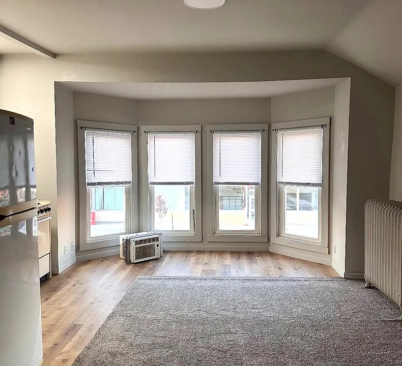 404 W 2nd St #3