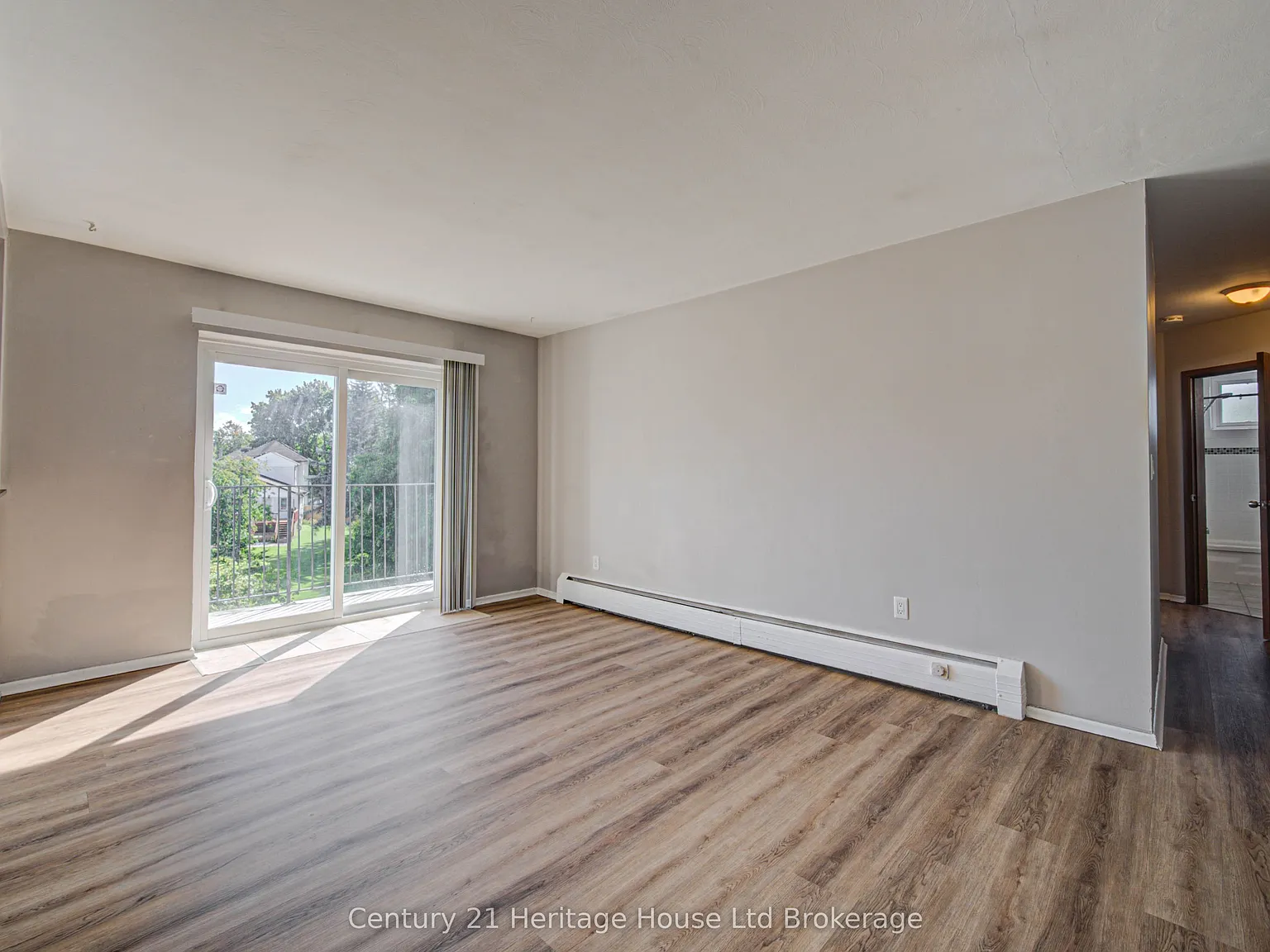 2 bed, $2,000 — Photo 2