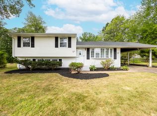 25 Birch Dr, Wallingford, CT 06492