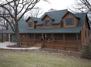 5925 Marsh Lake Rd, Chaska, MN 55318