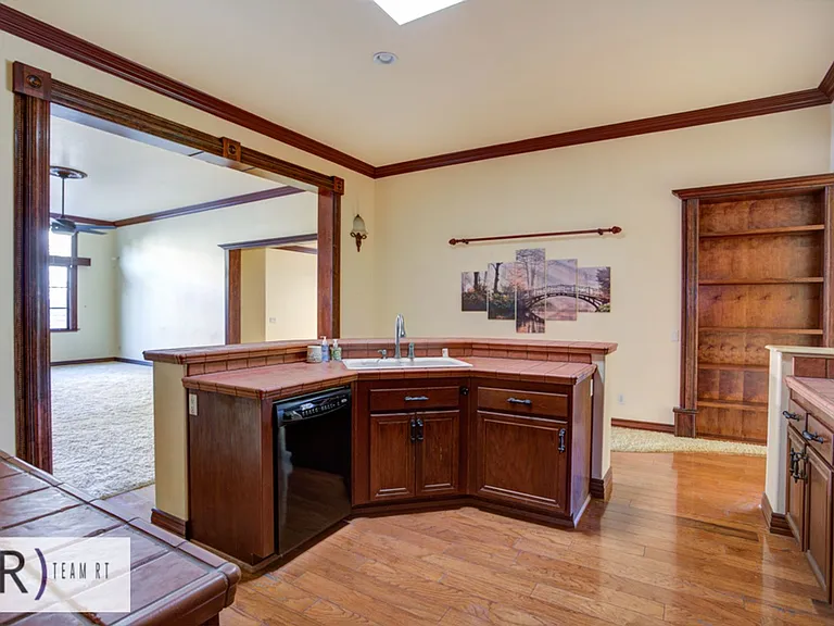 13724 Beaconsfield Ln — Photo 13