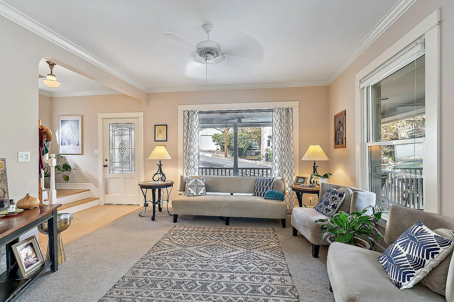 3 bed, 1584 sqft, $2,999 — Photo 4