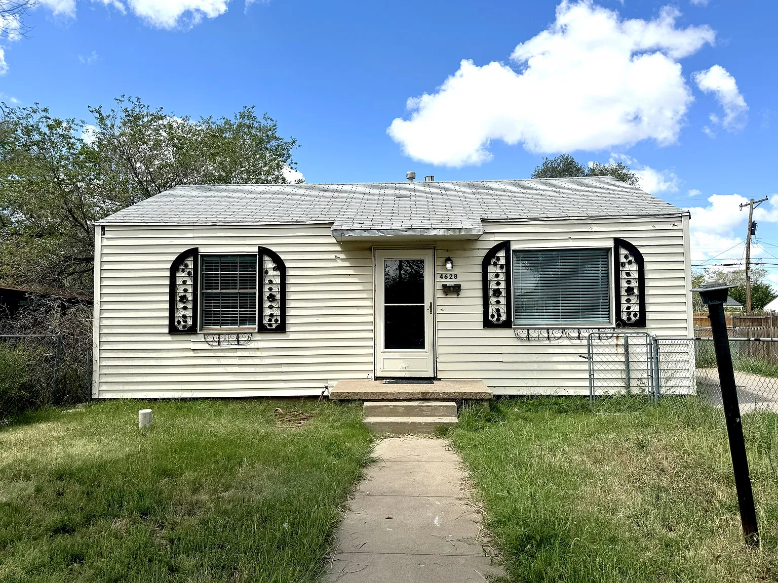 4628 South Crockett Street - 1 — Photo 1