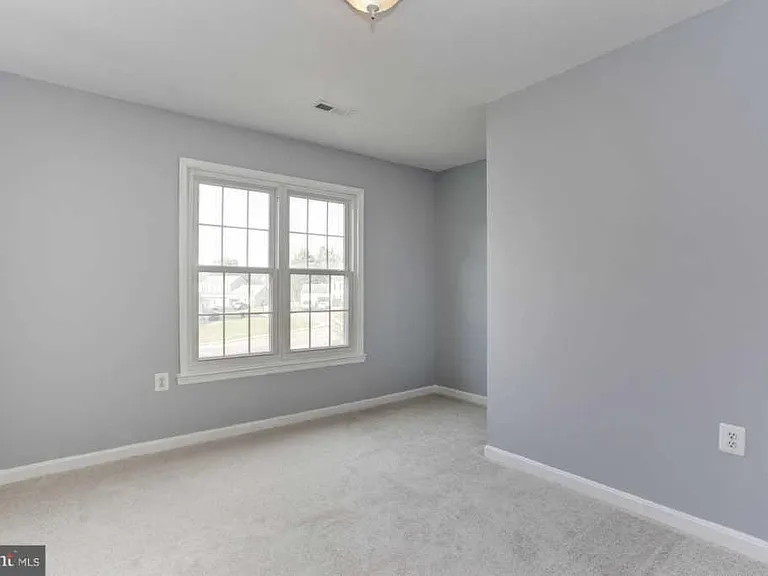 2 New Market Ct — Photo 7