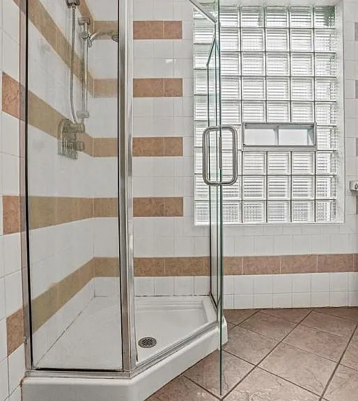 Stall shower & 4x6 glass block window
